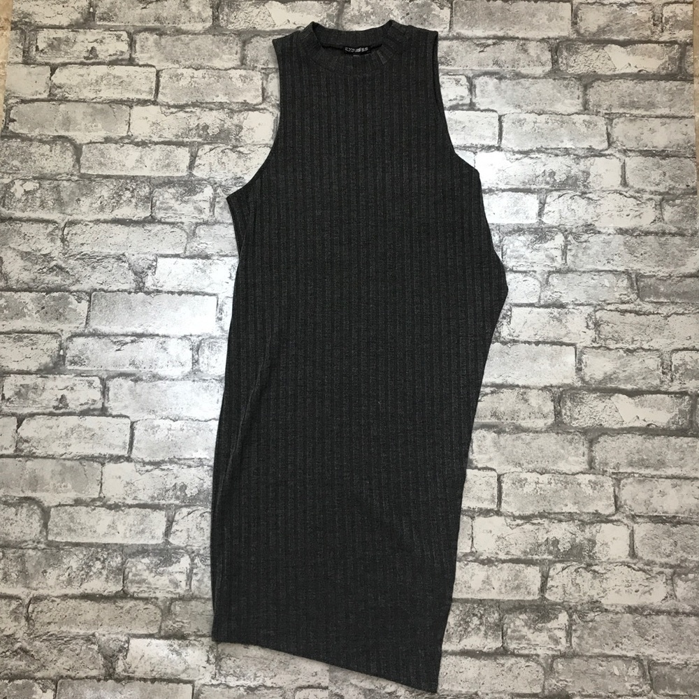Express Long Sleeveless Shirt with Side Slit